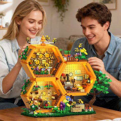 Bee Farm House Building Set with Light