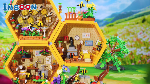 Bee Farm House Building Set with Light